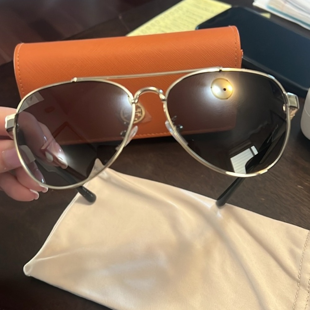 New - Tory Burch sunglasses - New